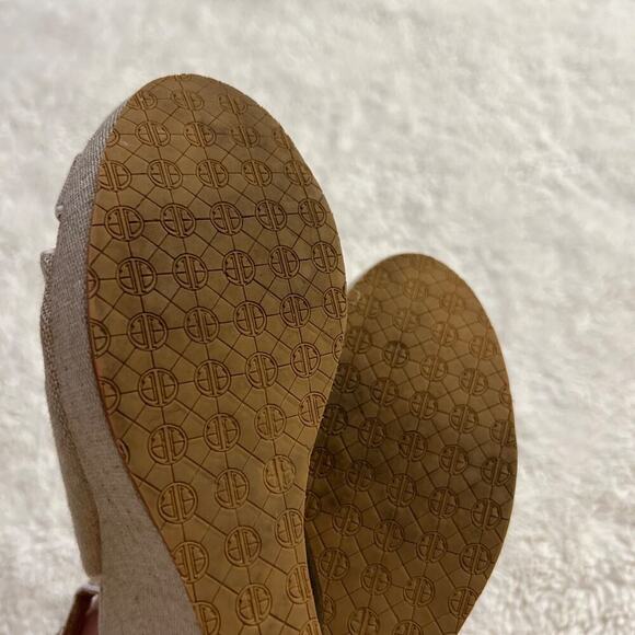 Lilly Pulitzer Womens Gold Wedges Sz 8 *Flawed* Preppy Summer Heels - Picture 8 of 9